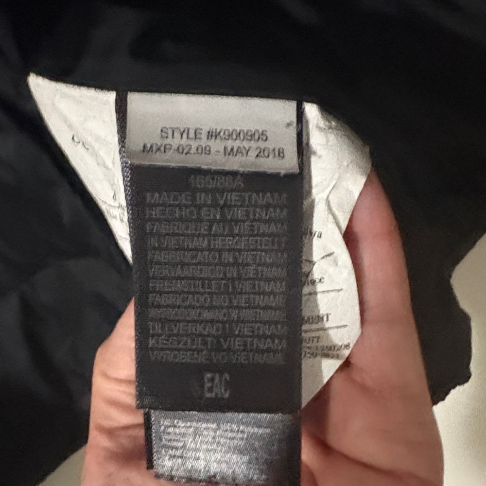 Marmot Women's Quilted Black Puffer Jacket - Picture 3 of 7